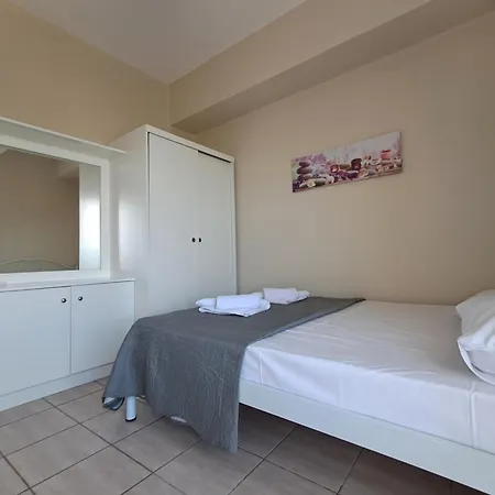 E&m View Villa Polychrono