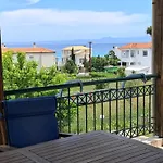 E&m Sea View Polychrono