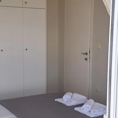 E&m View Willa Polychrono